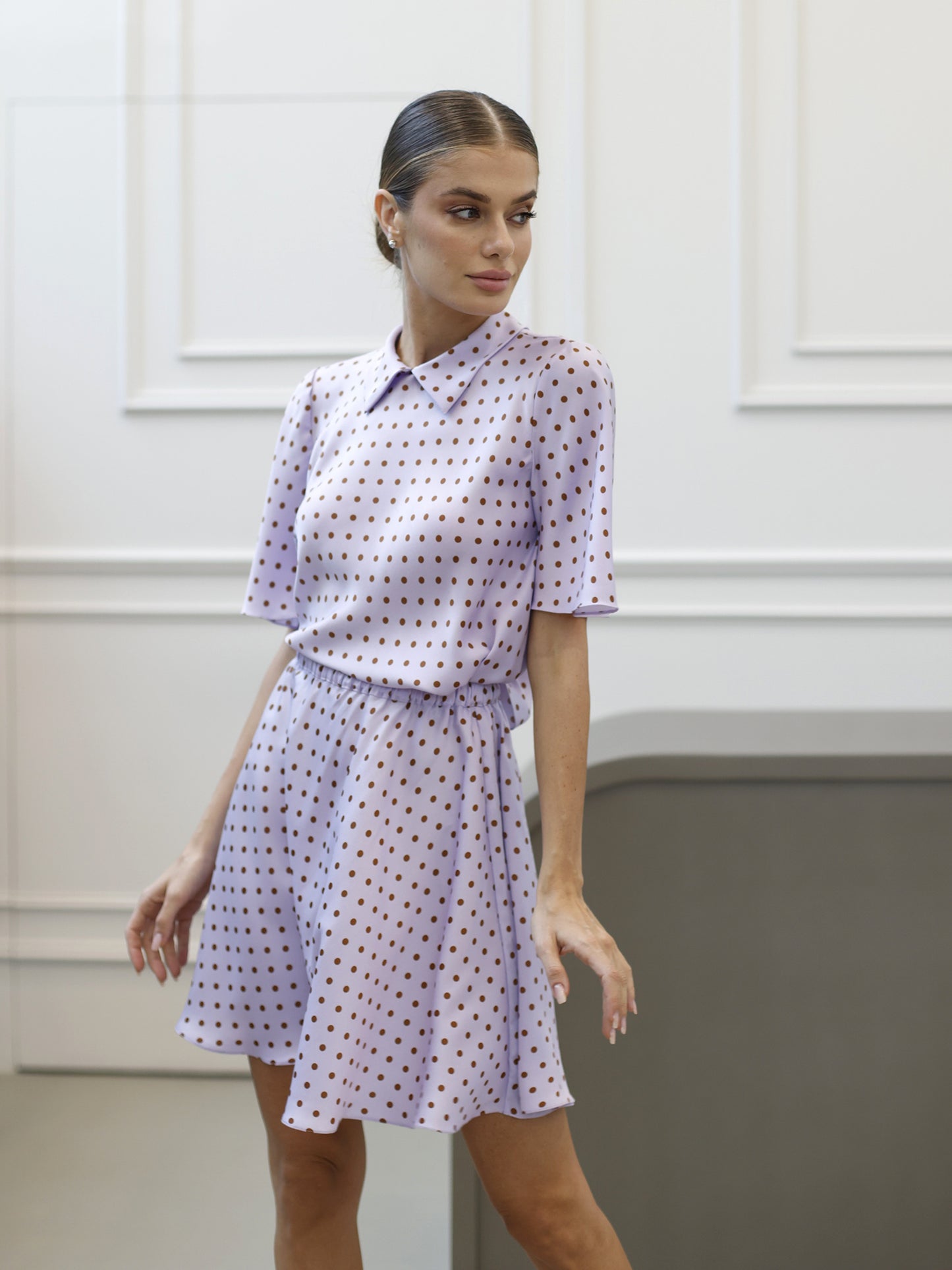 مجموعة نقاط البولكا باللون الخزامى