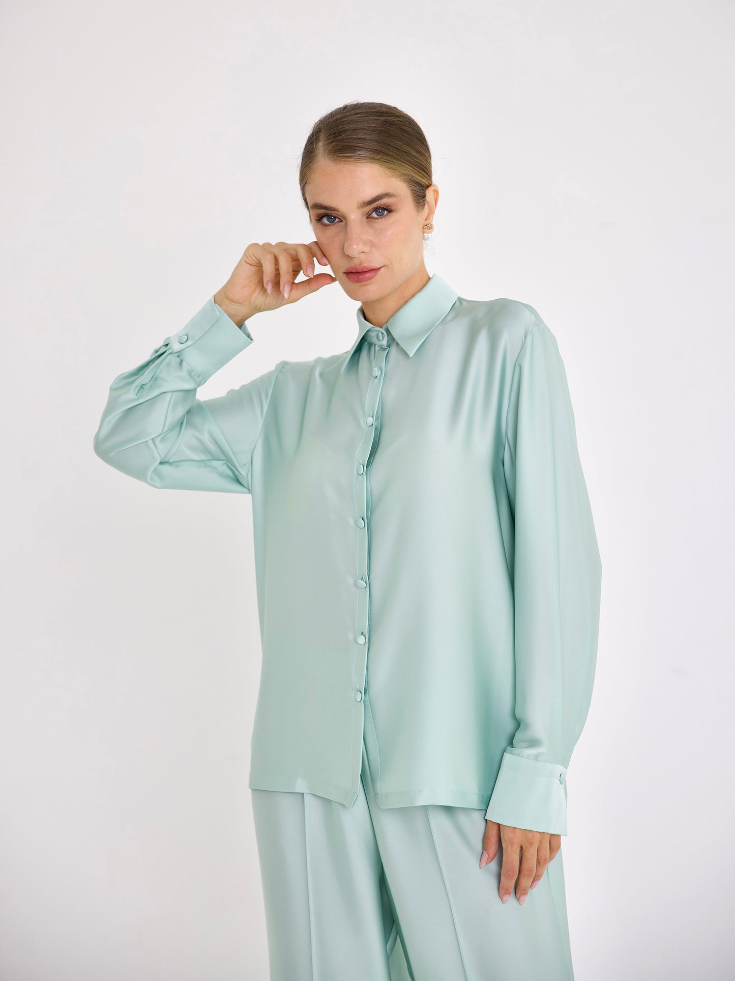 مجموعة فيورا باللون الأزرق المنثولي