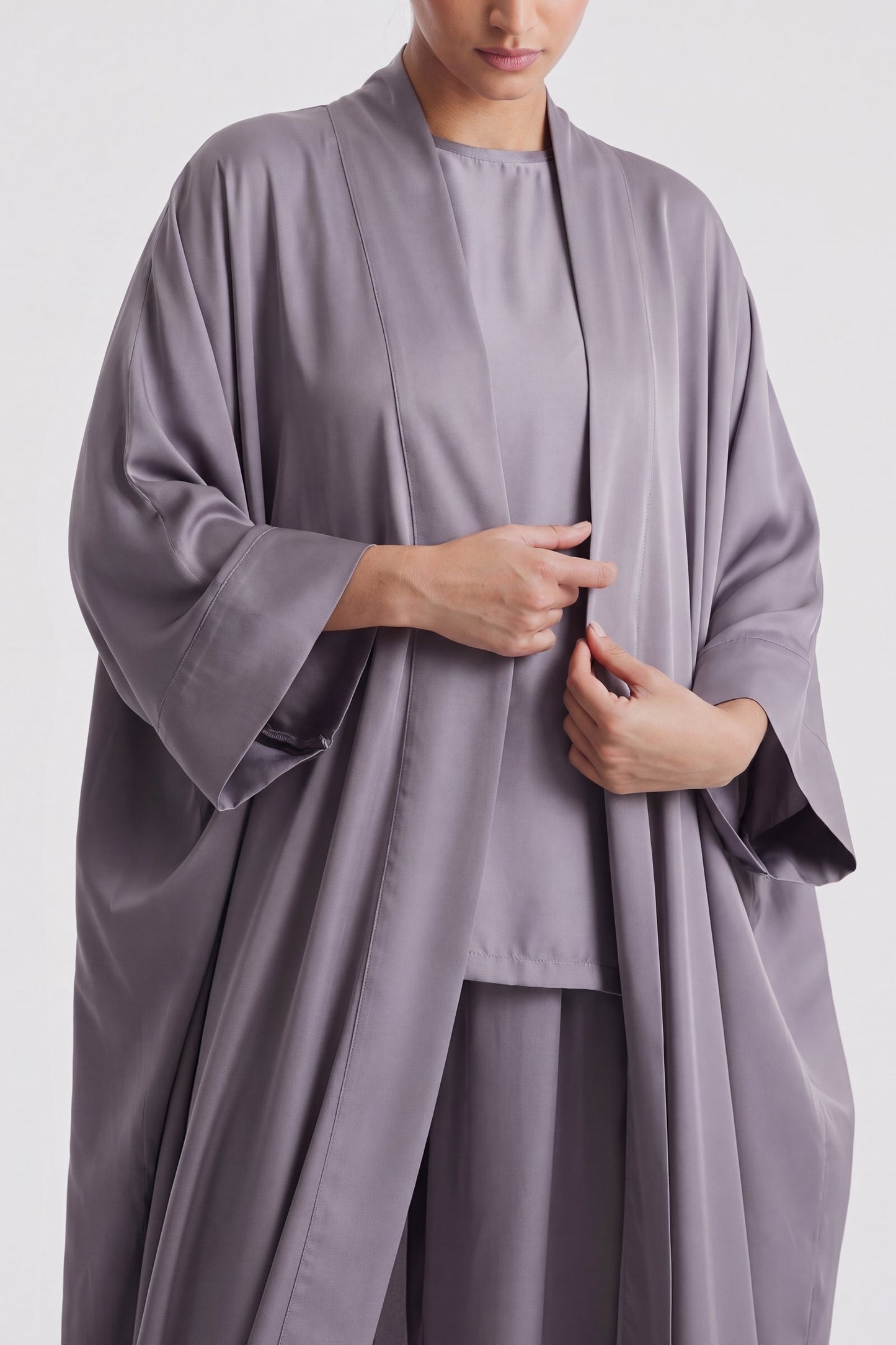 مجموعة دانا الرمادية الواسعة
