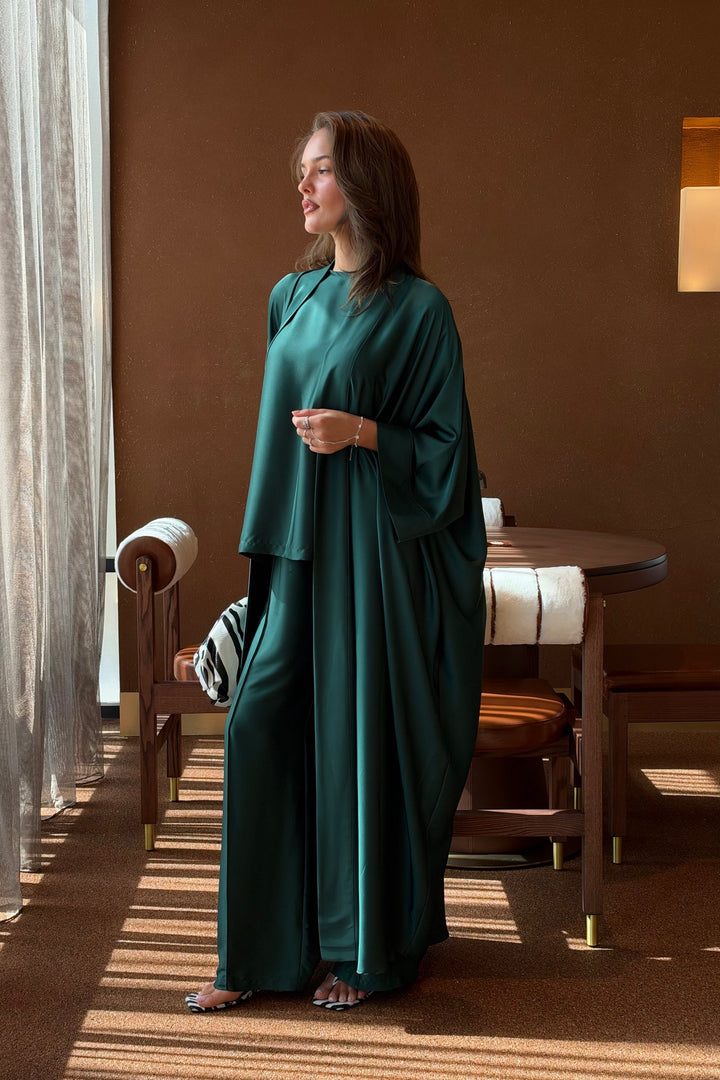 Dark Green Dana Wide Set three-quarter