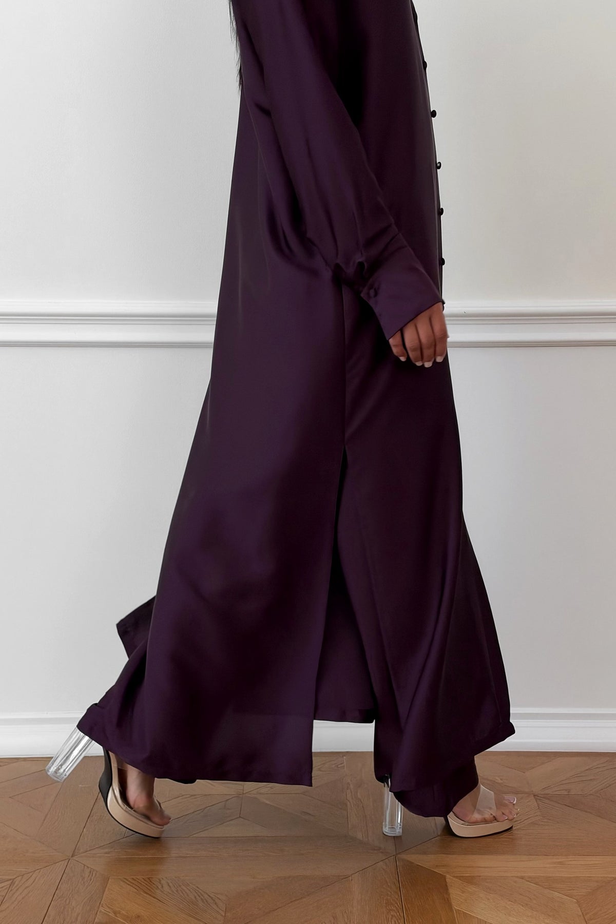 Violet Dari Set side slit in motion