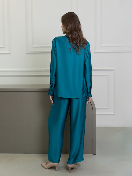 مجموعة فيورا باللون الأخضر الداكن